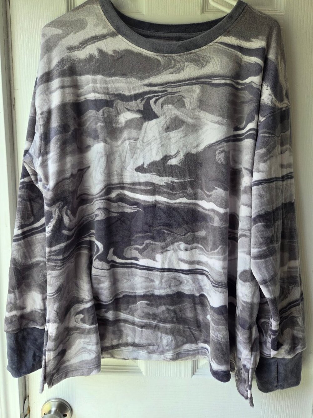 Cuddl Duds Women’s Size Large SOFT Pajama Lounge Top Gray Marbled Long Sleeve